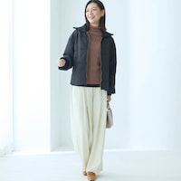モデル身長172cm／M　モカブラウン着用