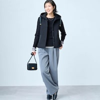 モデル身長168cm／M　ブラック着用