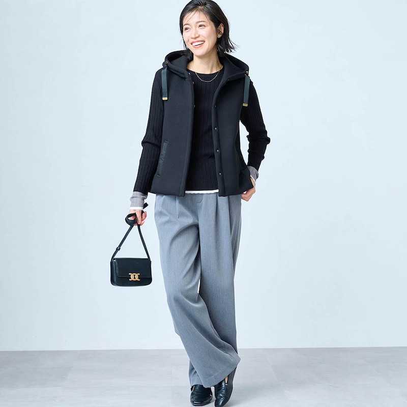 モデル身長168cm／M　ブラック着用