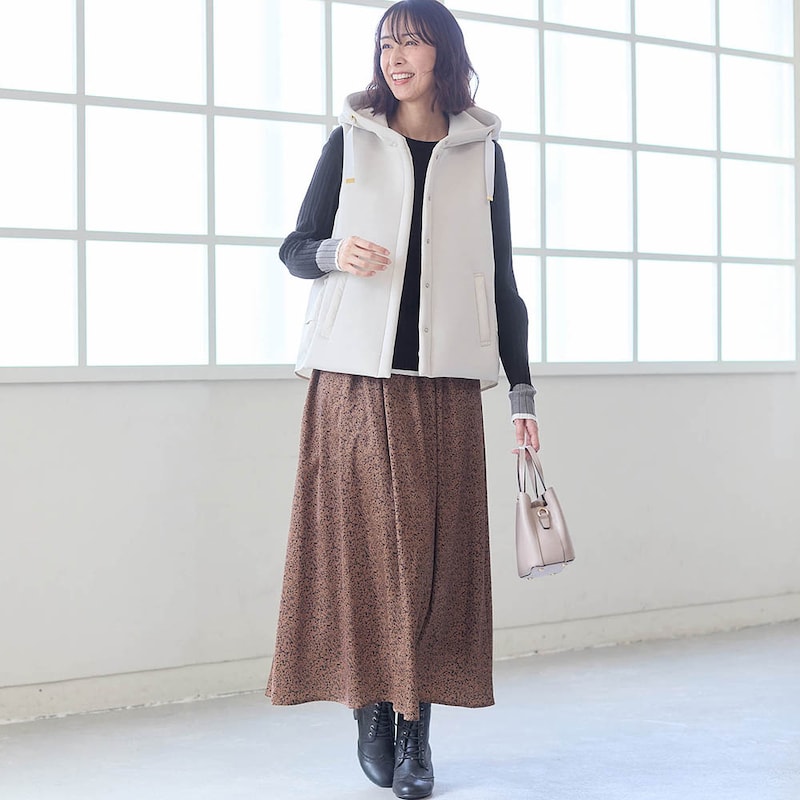 モデル身長169cm／M　ブラック着用