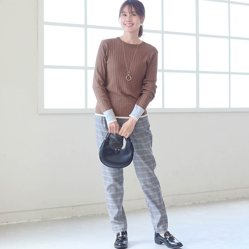 モデル身長168cm／M　モカブラウン着用