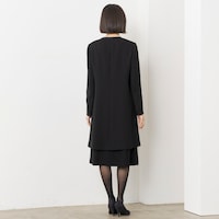 ジャケット+通年物ワンピース/後ろ