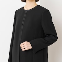 ジャケット/細めのサテン切替えで高級感をプラス