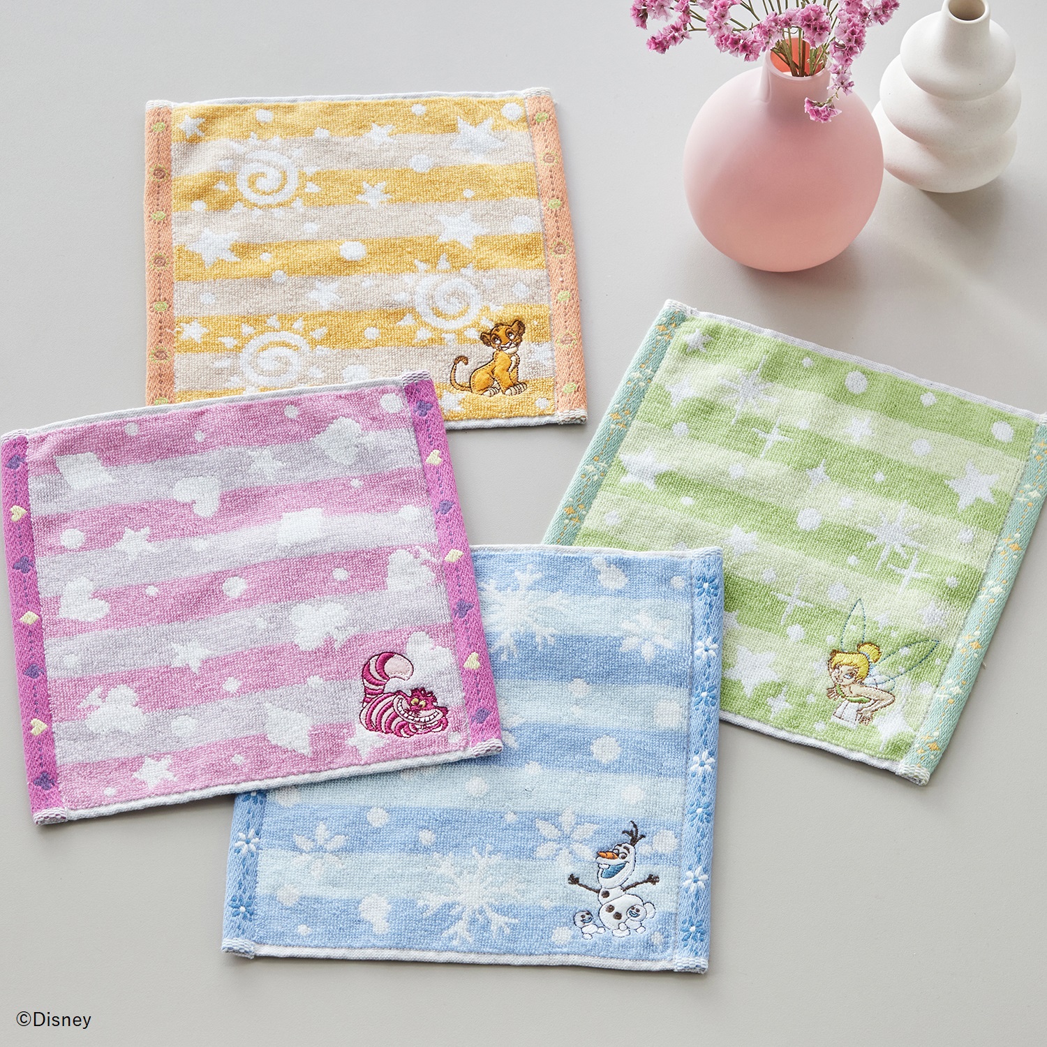【ディズニー/Disney】綿素材を使ったタオルハンカチ(選べるキャラクター)