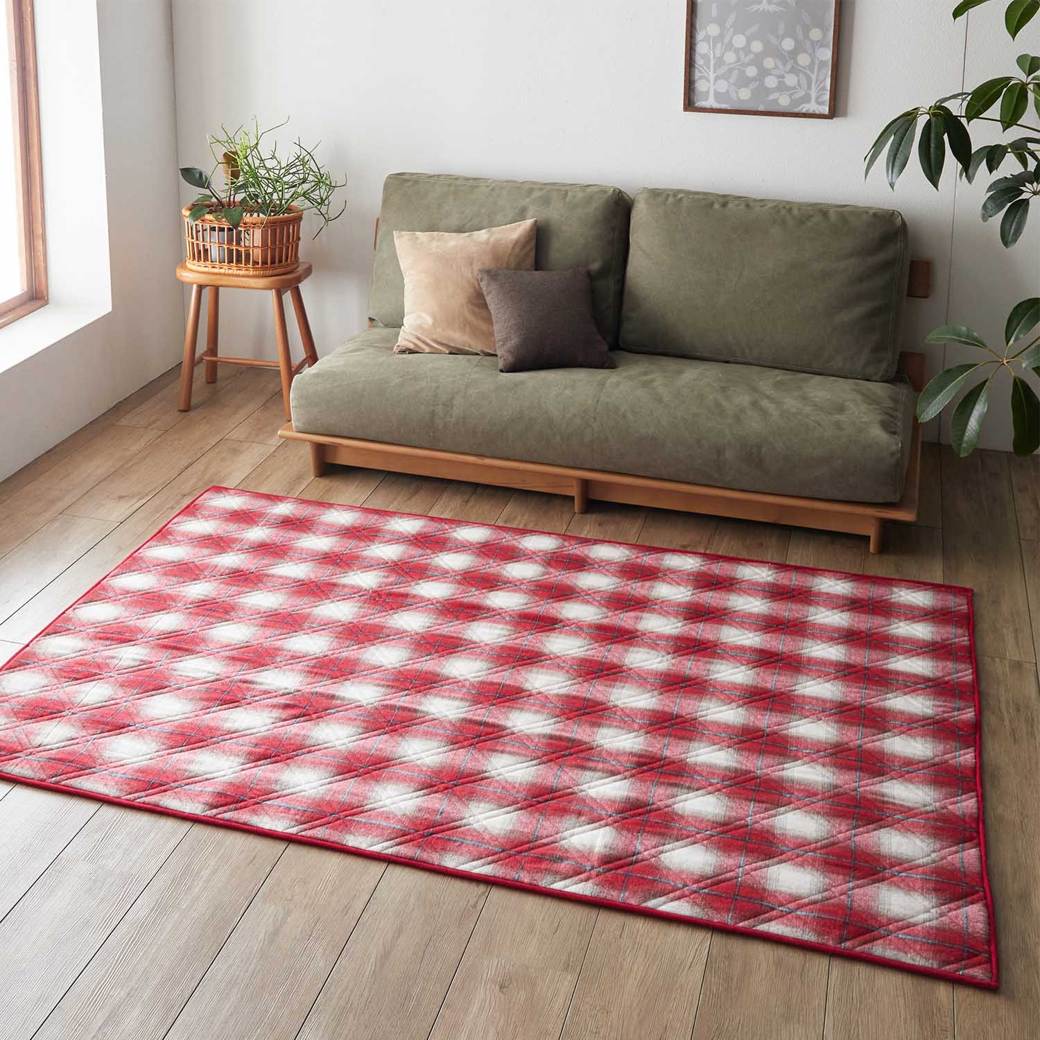 【ベルメゾン】チェック柄のキルトラグ