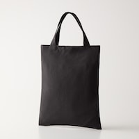付属のトートバッグはA4サイズ