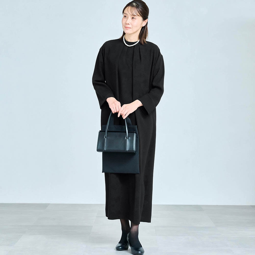 畳んで持ち運びできるブラックフォーマルワンピース【洗濯機OK】(丈が