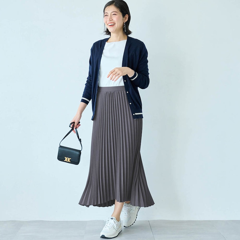モデル身長168cm／M　※写真は撮影用のため総丈+6cmになります。
