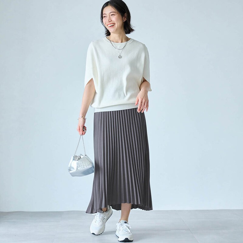 モデル身長168cm／M　※写真は撮影用のため総丈+6cmになります。