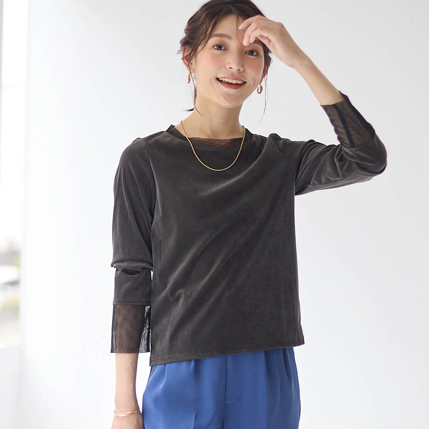 【エスエヌ バイ スタイルノート/SN by StyleNote】チュール使いベロアカットソー【洗濯機OK】