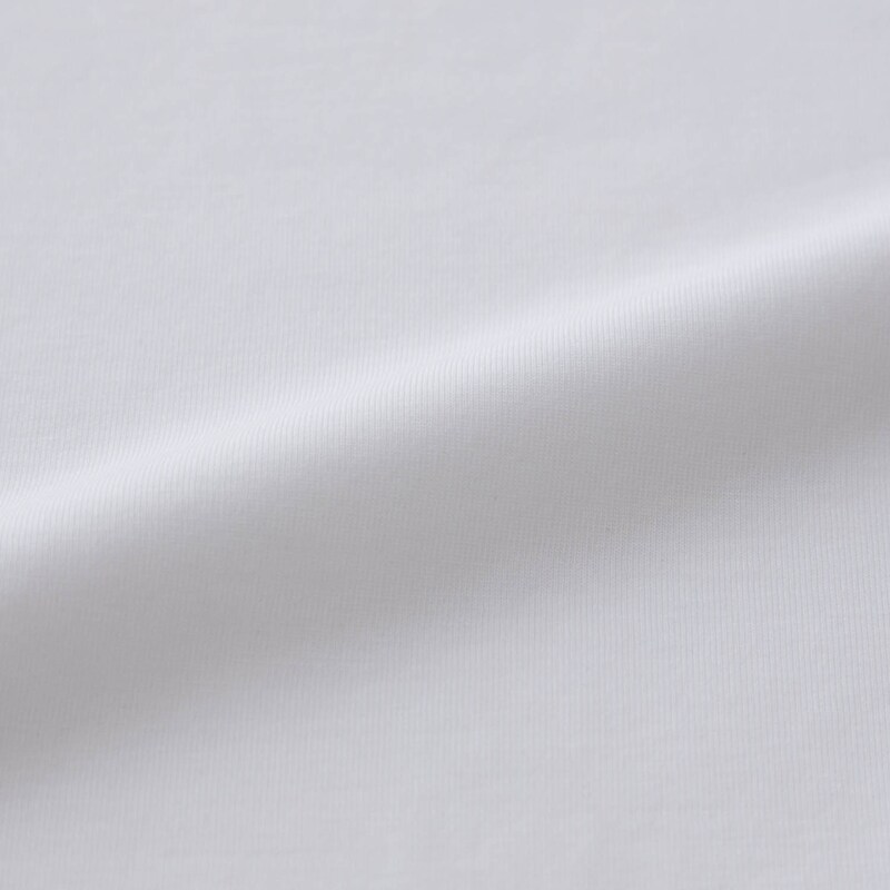 本体は、さらっとしていてシワになりにくい素材