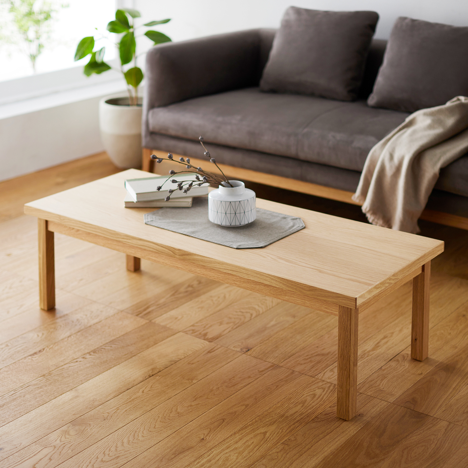 【高野木工/TAKANO MOKKOU】オーク材のリビングテーブル【LECCE】 【高野木工/TAKANO MOKKOU】オーク材のリビングテーブル【LECCE】