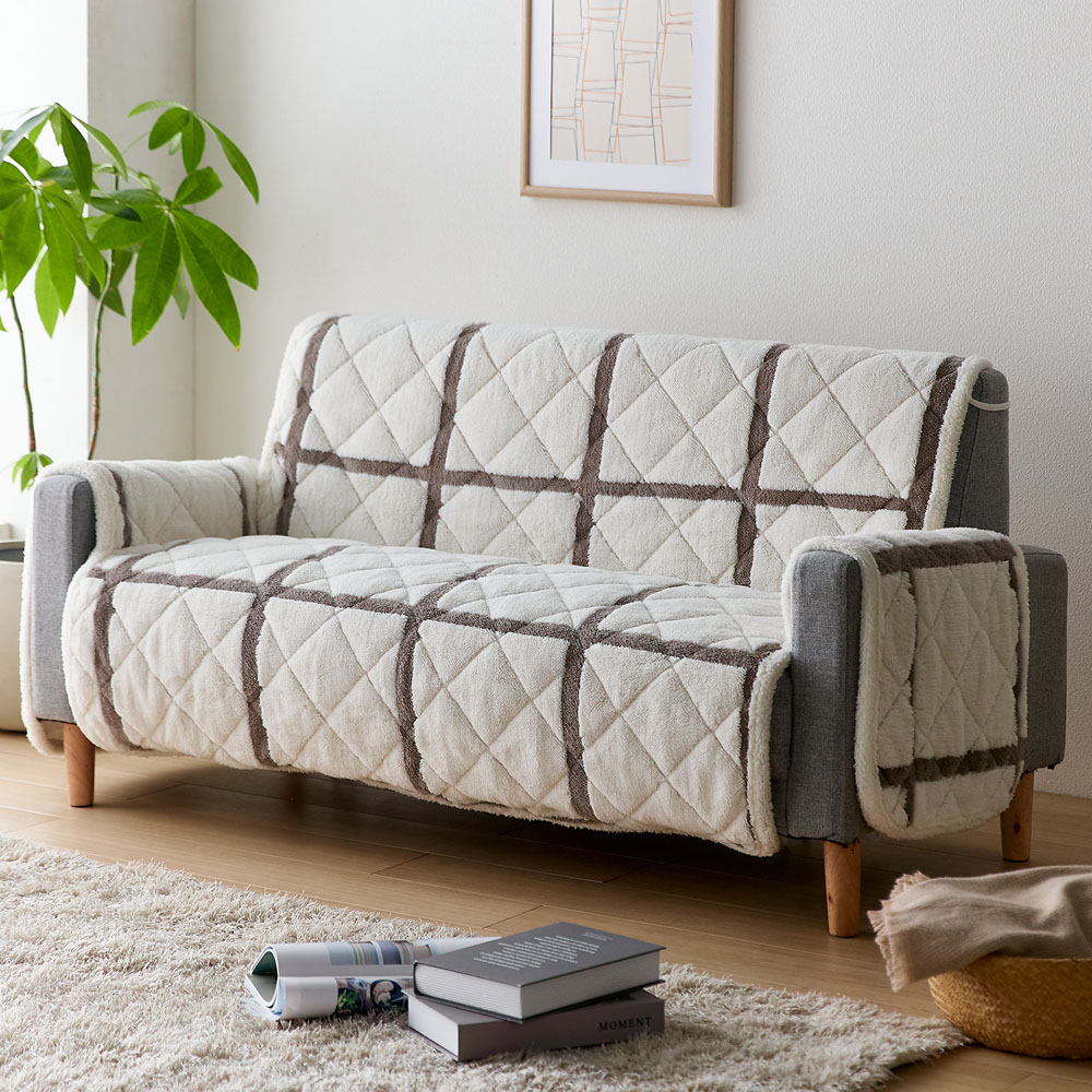 【ベルメゾン】チェック柄の肘掛け付きソファーカバー