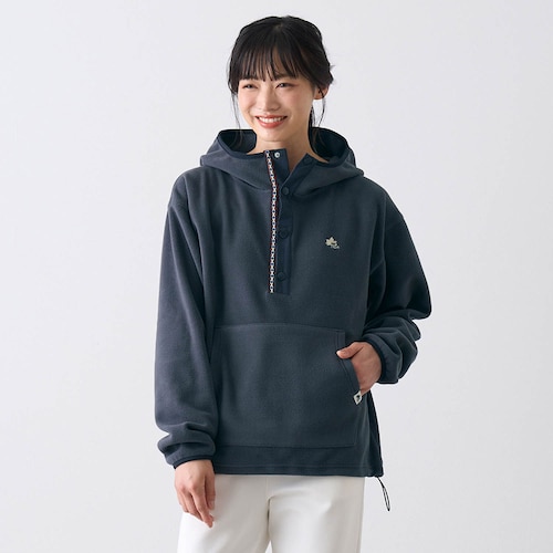 チロリアンテープ付きパーカ