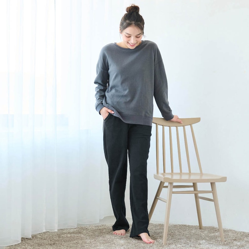 モデル身長160cm／Ｍ　※写真は撮影用のため股下+4cmになります。