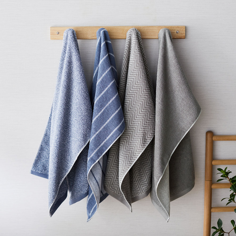 【ベルメゾン】シンプルテイストのハンガーに干せるバスタオル2枚セット