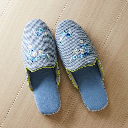 フラワーマルシェをイメージした華やかスリッパ