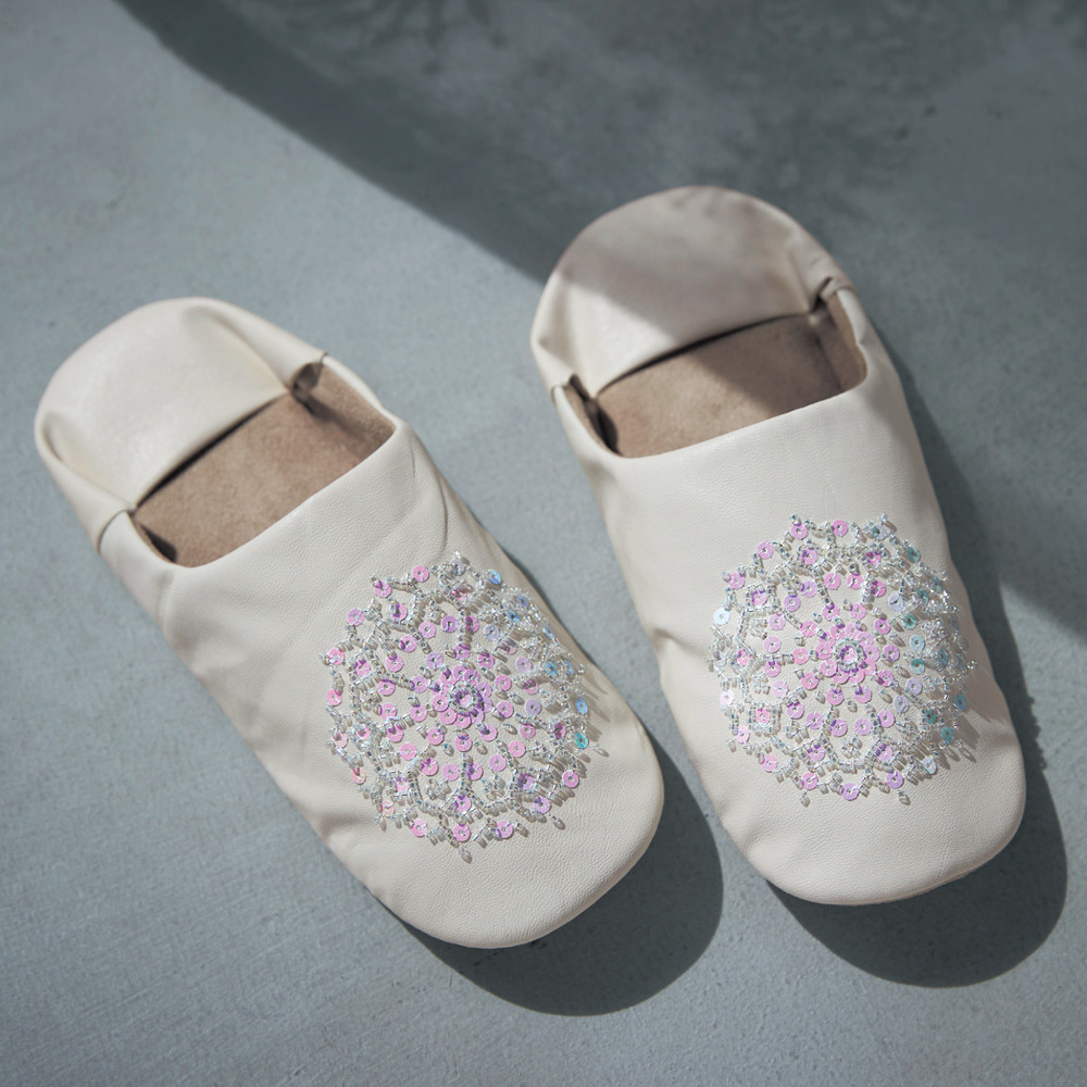 【ベルメゾン】スパンコールが美しいバブーシュスリッパ