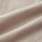 上品なツヤ感のある素材を使用