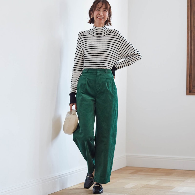 モデル身長169cm／M ※写真は撮影用のため股下+6cmになります。