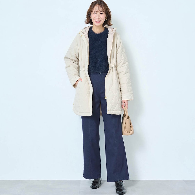 モデル身長169cm／M ※写真は撮影用のため股下+6cmになります。