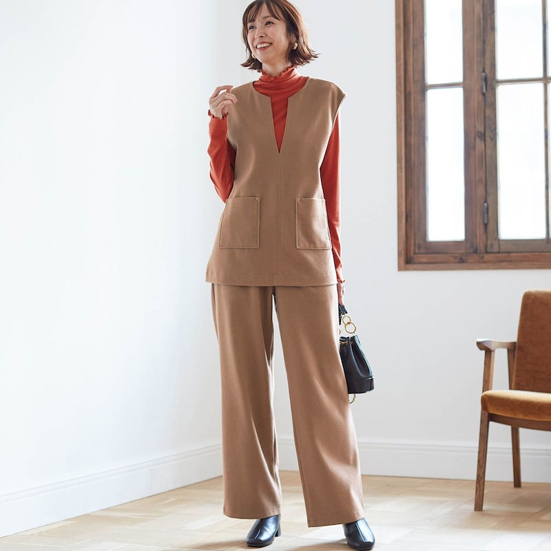モデル身長169cm／M ※写真は撮影用のため股下+6cmになります。