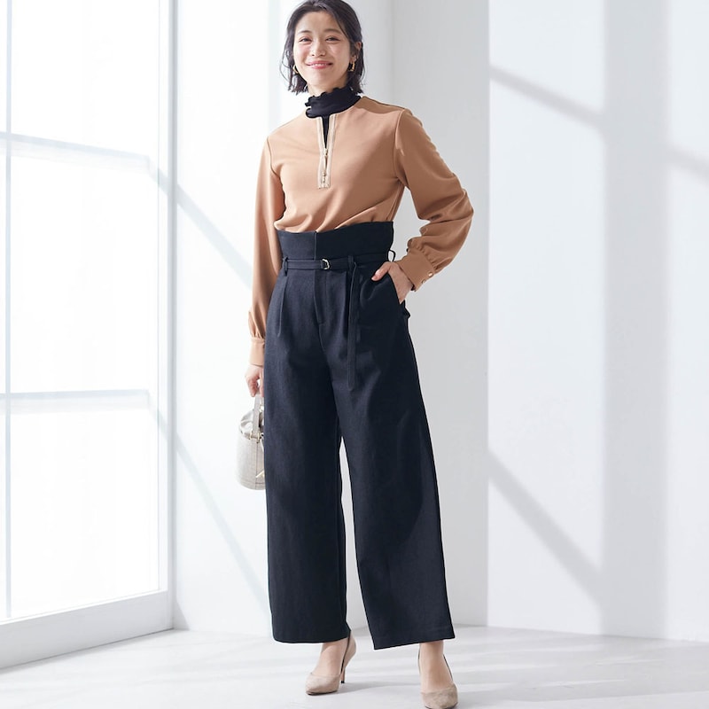 モデル身長168cm／M ※写真は撮影用のため股下+6cmになります。