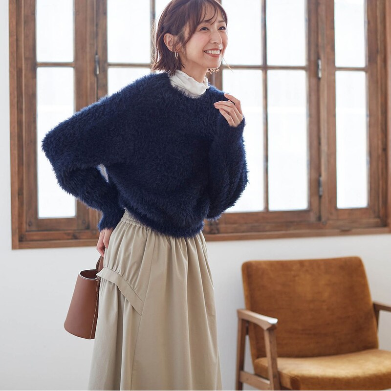 モデル身長169cm／M ※ニットのみ着用