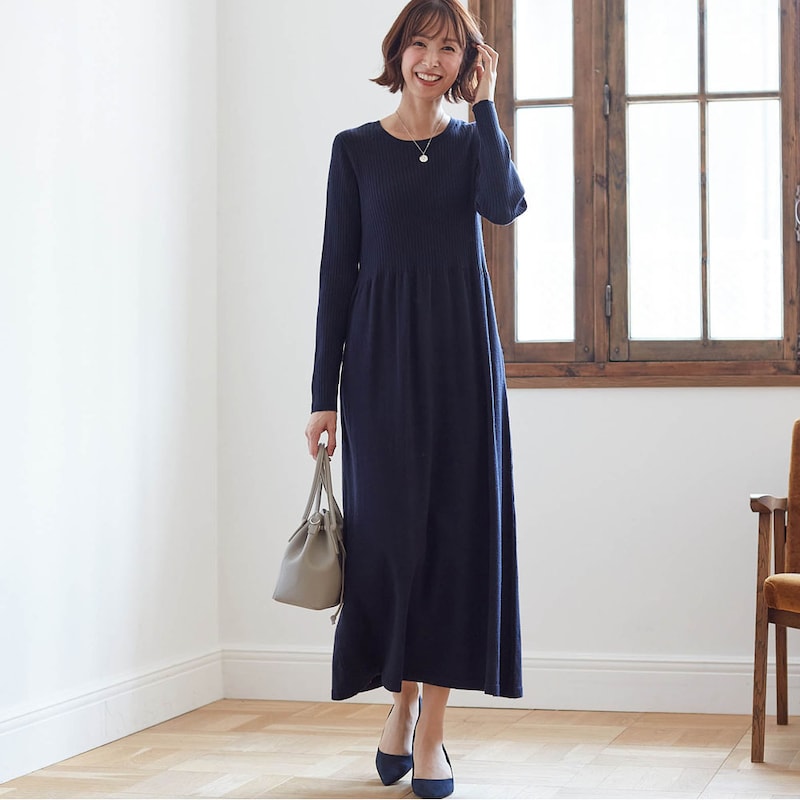 モデル身長169cm／M ※写真は撮影用のため着丈+9cm。ワンピースのみ着用