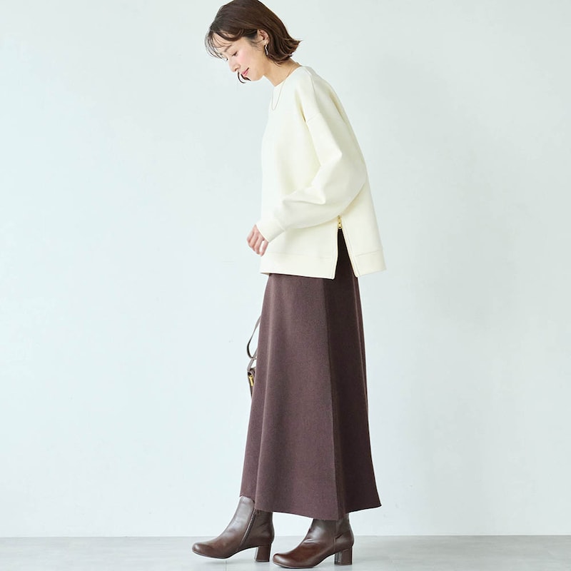モデル身長169cm／M ※写真は撮影用のため総丈+8cmになります。