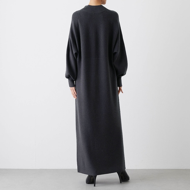 モデル身長167cm／M ※写真は撮影用のため身丈+10cmになります。