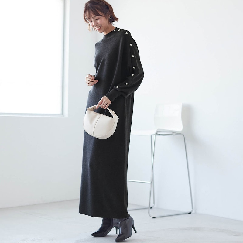 モデル身長169cm／M ※写真は撮影用のため身丈+10cmになります。