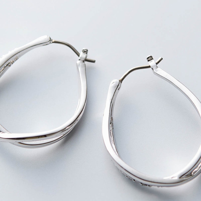 ピアス