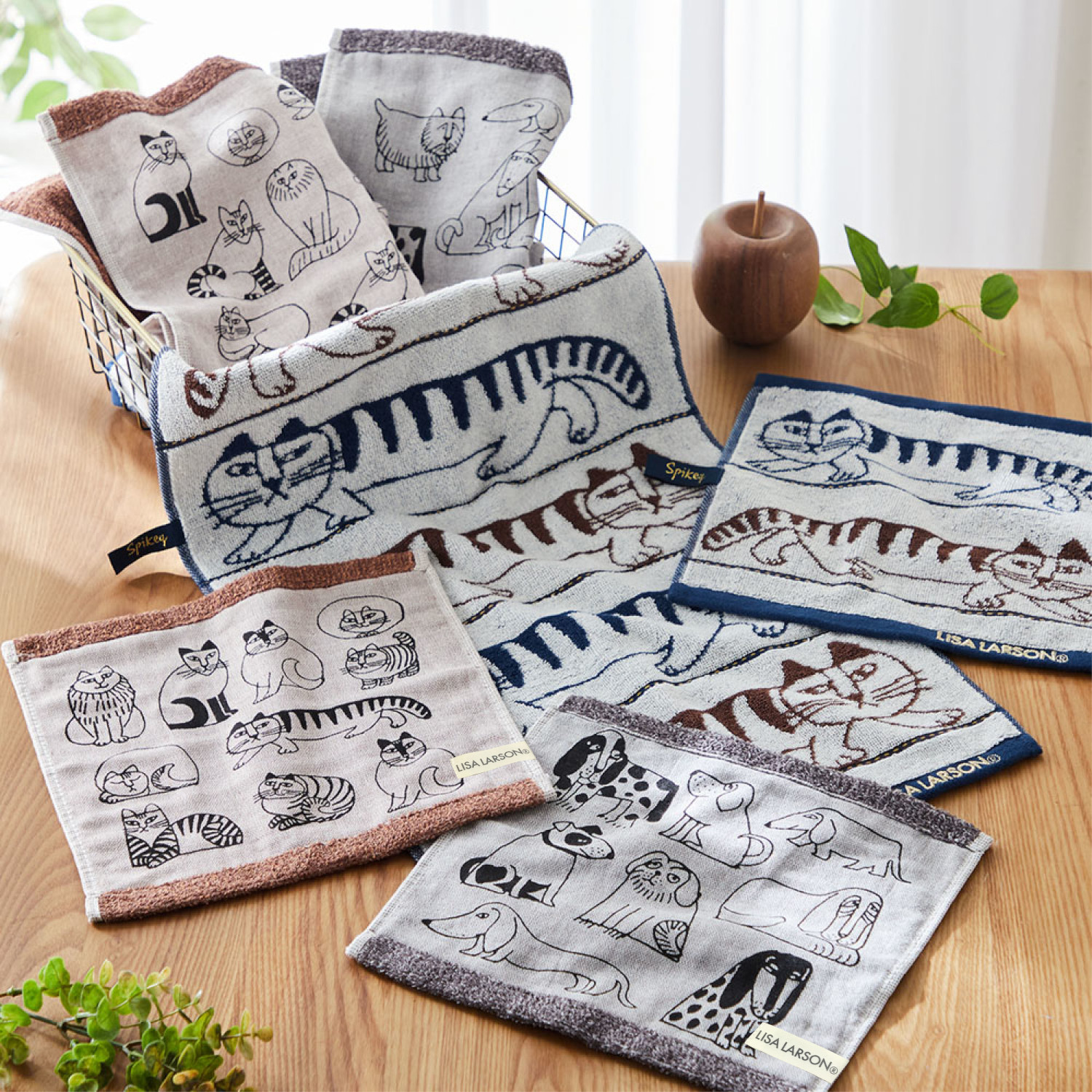 【リサ・ラーソン/Lisa Larson】シックなリサ・ラーソンデザインのタオル