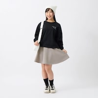 グレージュ／モデル身長147.5cm・J-XS(145～155)サイズ着用