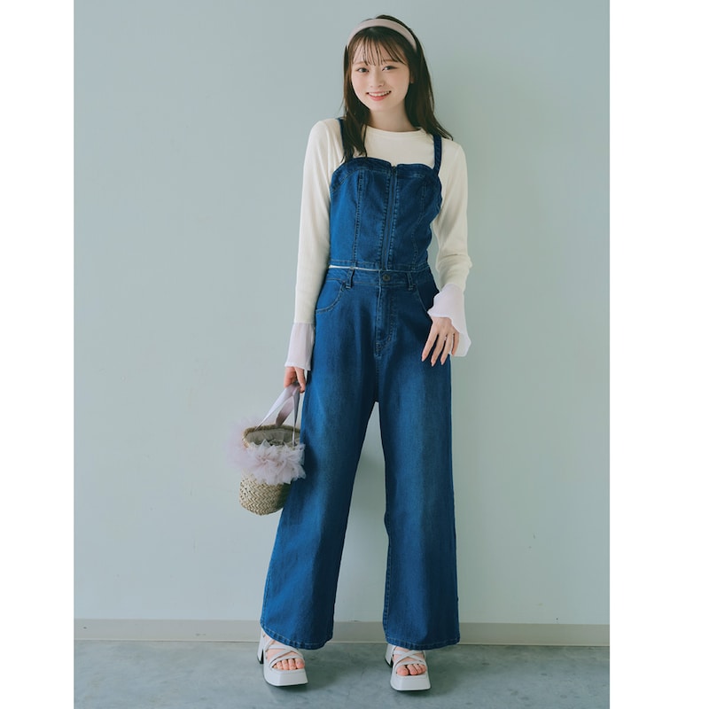 オフホワイト／モデル身長160cm・サイズJ-M