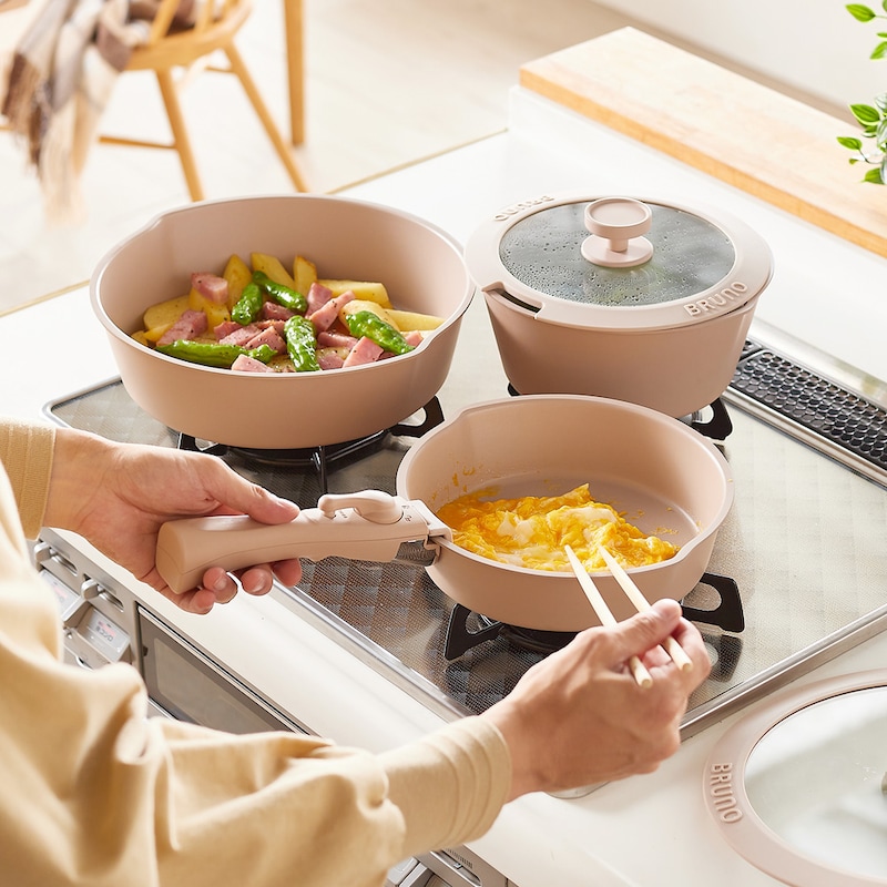 食卓へ出しても映えるうつわのようなデザイン