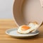 フライパンはお料理によって使い分けできる26cmと20cmの2サイズ