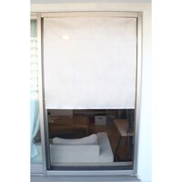 網戸に貼るだけ