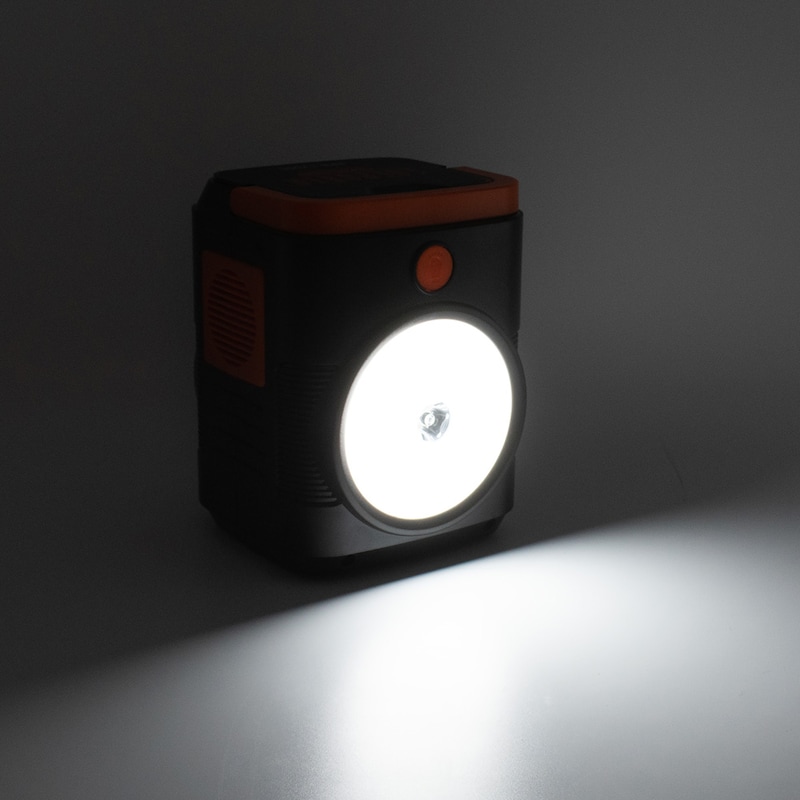 停電時に灯りを確保するＬＥＤライト付き