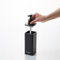蓋が外れるので、詰め替えがスムーズ