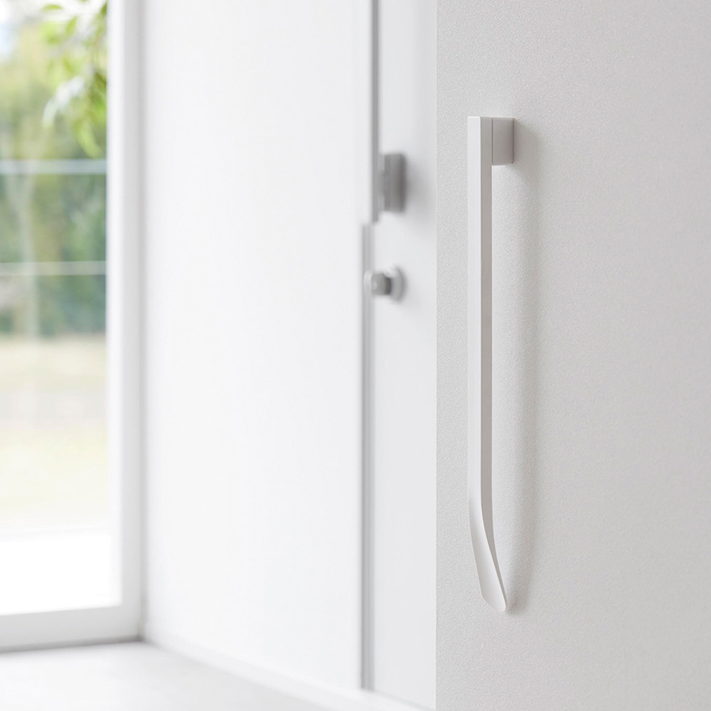 【タワー/tower】マグネットで付けるウォール靴ベラ 石こうボード壁対応