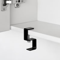 1.3cm～3cmの厚さまでの吊り戸棚に設置できます