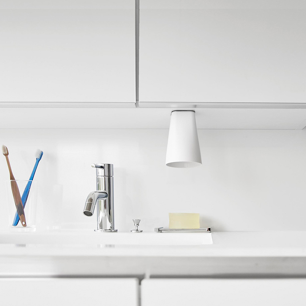 【タワー/tower】フィルムシート洗面戸棚下マグネットタンブラー 【タワー/tower】フィルムシート洗面戸棚下マグネットタンブラー