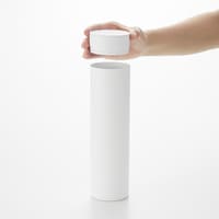 ティッシュの詰め替えが簡単なパッキン付きのフタ