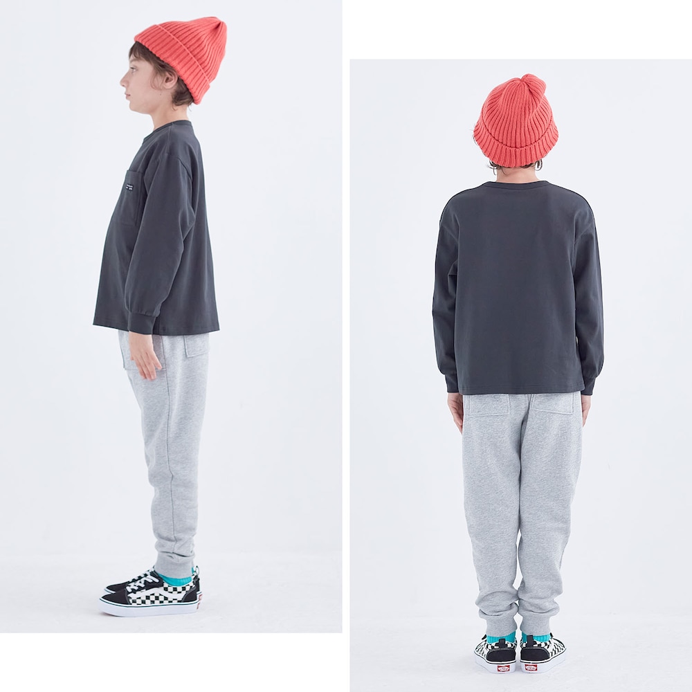 スミクロ（胸ポケット）／モデル身長130cm・130サイズ着用