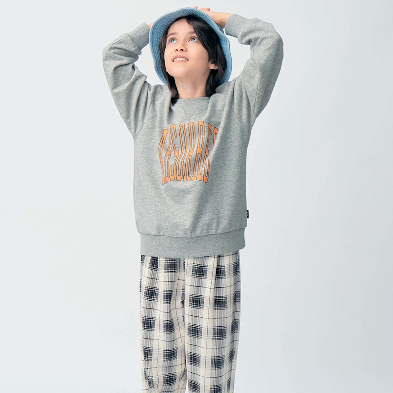 杢グレー／モデル身長127cm・サイズ130