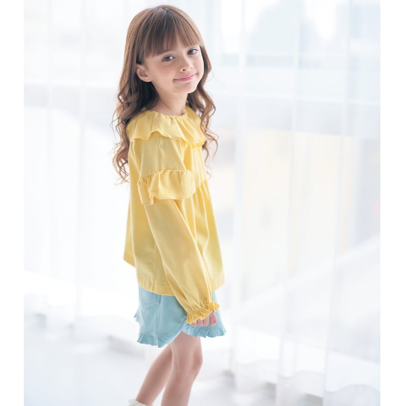 ソフトイエロー／モデル身長111cm・サイズ110