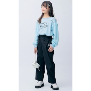 ブラック／モデル身長138.8cm・サイズ140