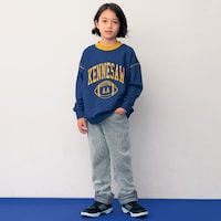 ヒッコリーストライプニット／モデル身長120.5cm・サイズ130